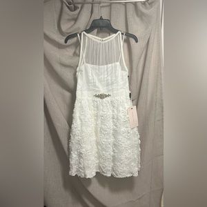 Adrianna Papell - Sleeveless Chiffon Petal Party Dress - Ivory